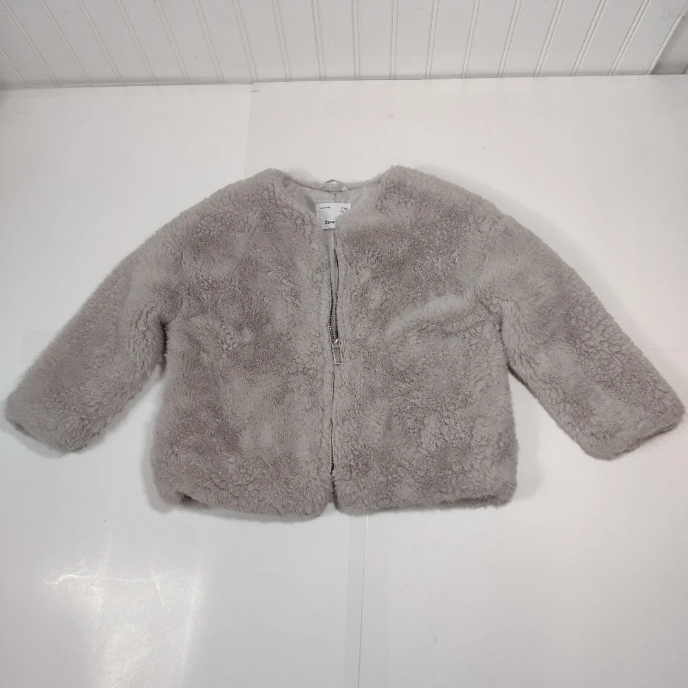 Zara Kids Girls Cozy Grey Jacket Size (6)